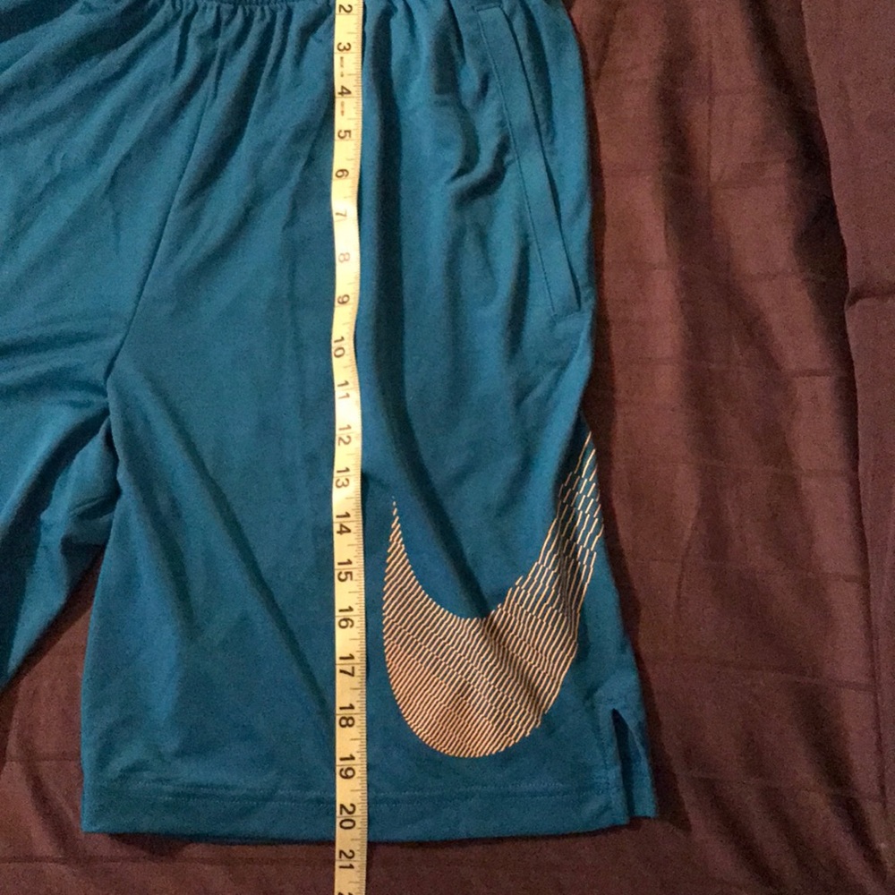 Men’s Nike Dry Linear Logo Shorts NWT - Picture 8 of 8